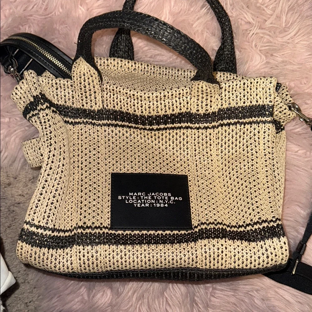 Marc Jacobs Black and Tan Tote Bag - Picture 4 of 4